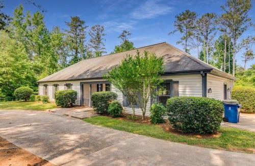 Conyers Casa | The Poolside 4BR Stylish Luxury Sanctuary