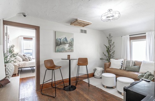 New Prague Apartamento | The Poppy seed Inn -The Anna Suite