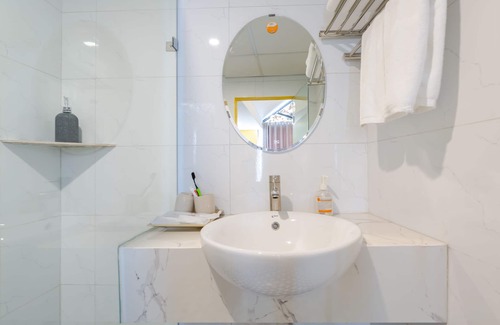 Hai Ba Trung Hotel | The Poppy Villa & Hotel