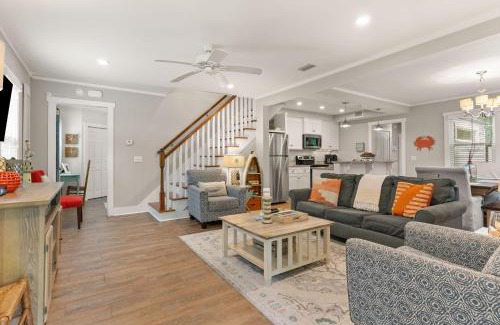 East Beach Casa | The Porchside Cottage - 1725 Bruce Drive