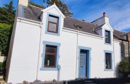 Portpatrick Casa | The Portpatrick Pad - A cosy 3 bed cottage, w. sea views & garden office