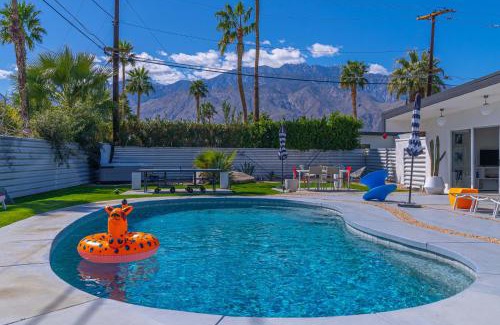 Palm Springs Casa | The Portrait House A Mid Century Hangout