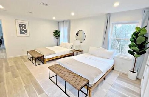 South Plainfield Casa | The Posh Living Experience