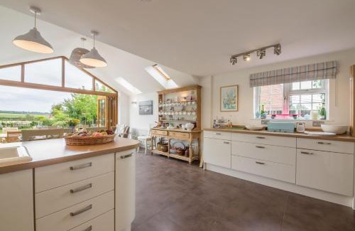 Hunstanton Casa | The Potting Shed and Bothy