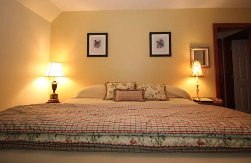 Cottonwood Falls Casa | The Prairie House - sleeps six