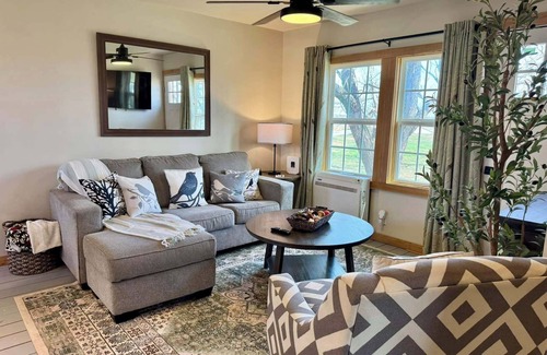 Breckenridge Cabaña | The Prairie House at the Winery - CC Farms