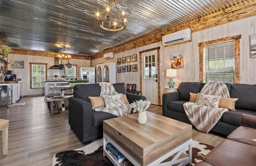 Valley Head Casa | The Prairie House Retreat