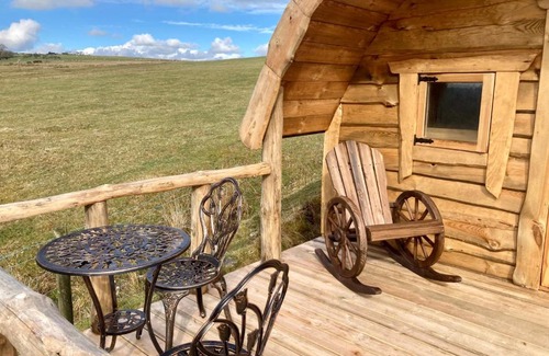 Bontnewydd Cabina | The Prancing Moose