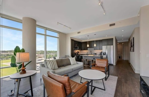 North Dallas Apartamento | The Preston Beauty I Premium 2BR in Dallas