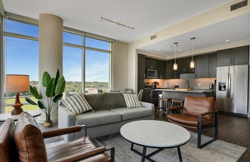 North Dallas Apartamento | The Preston Beauty I Premium 2BR in Dallas