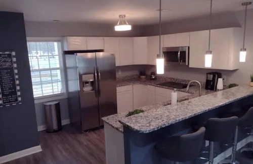 Franklin Casa | THE "PRETLOW" 2 Bedrooms