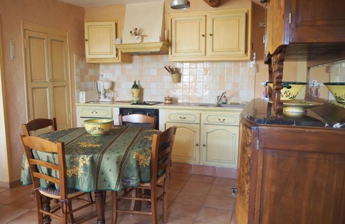 Dauphin Casa | The Priory