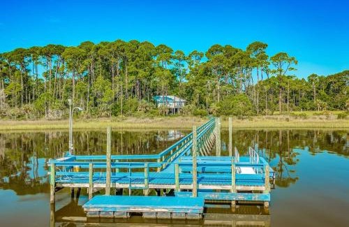 Panacea Casa | The Professor's Fish House- On The Bay