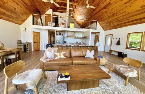 Ellijay Cabina | The Proper Deer-Nordic Inspo, Lots of Amenities!