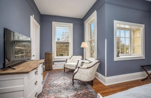 East Town Casa | The Prospect Mansion & Loft