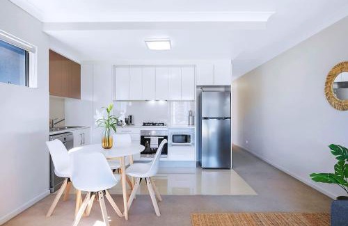 Nundah Apartamento | 'The Provincia' A Contemporary Inner-City Abode