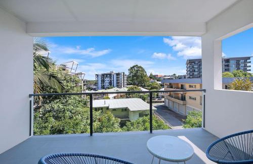 Nundah Apartamento | 'The Provincia' A Contemporary Inner-City Abode