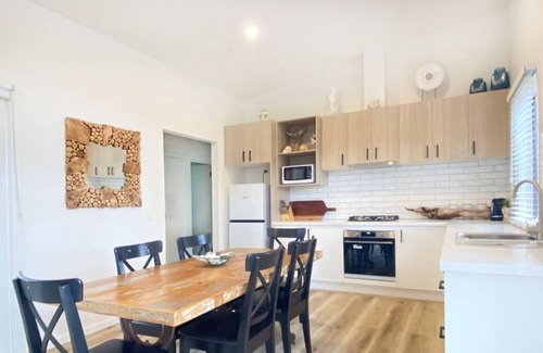 Cowes Villa | The Purple Hen Hideaway Ramada