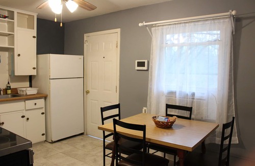Columbia Casa | The Purple House - Central - Close To Downtown