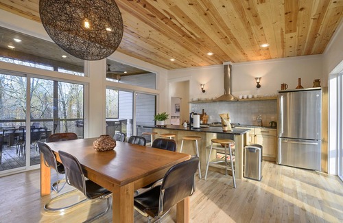 Broken Bow Cabina | The Quads: 4 Cabins + Pool & Courts