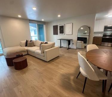 Marina del Rey Apartamento | The Quartz Nook - Elegant 1BR Zen garden View Marina Side