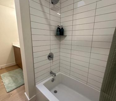 Marina del Rey Apartamento | The Quartz Nook - Elegant 1BR Zen garden View Marina Side