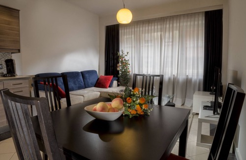 Gare Apartamento | The Queen Luxury Apartments - Villa Serena