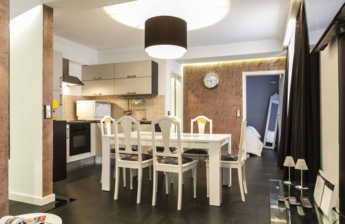 Gare Apartamento | The Queen Luxury Apartments - Villa Cortina