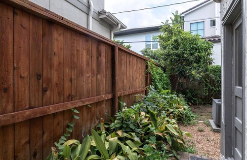 Greenway Plaza-Upper Kirby Apartamento | The Queen Sacrifice! Galleria, Medical Center 2BR+1