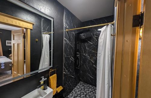 Sturgeon Bay Apartamento | The Queen
