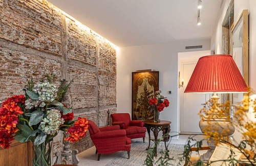Chueca Hotel | The Queens house chueca