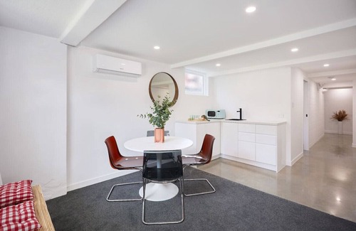 Labrador Apartamento | The Queenslander! Bright - Breezy - Beautiful