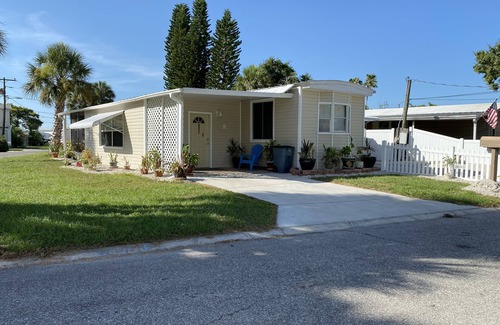 Tarpon Springs Casa | The Quiet Corner