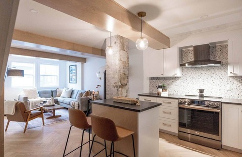 Quidi Vidi Casa | The QV Stage, Lux Couples Retreat W/ Outdoor Sauna