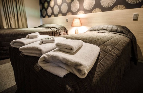 Christchurch Hotel | The Racecourse Hotel & Motorlodge