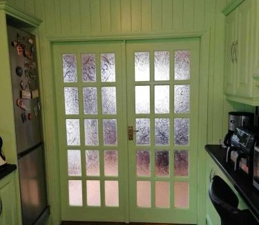 Moate Casa | The Railway Lodge - 4 Bedrooms Sleeps 11 Pets Ok