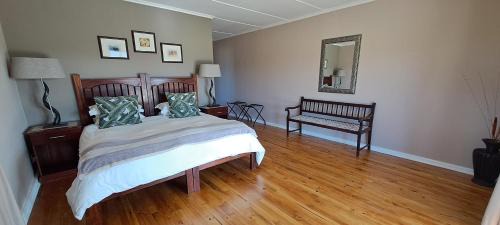 Grahamstown Cabina | The Ranch House at African Safari Lodge