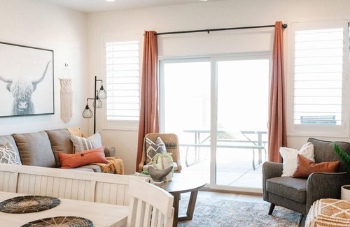 Washington Fields Casa | The Ranch House by Freedom Vacation Rentals