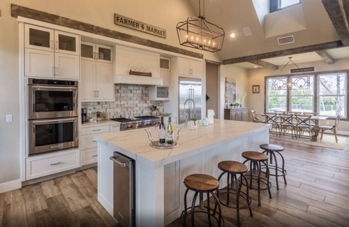 Fredericksburg Casa | The Ranch House at Camp Hideaway Fredericksburg
