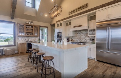 Fredericksburg Casa | The Ranch House at Camp Hideaway Fredericksburg