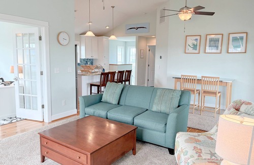 Duck Casa | The Ranch: Updated Oceanside home in Duck, Close to Beach w/Views!
