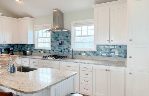 Duck Casa | The Ranch: Updated Oceanside home in Duck, Close to Beach w/Views!