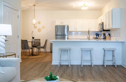 Oxford Casa | The Rebel Roze, 2BR Condo by Velvet Ditch Villas