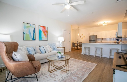 Oxford Casa | The Rebel Roze, 2BR Condo by Velvet Ditch Villas