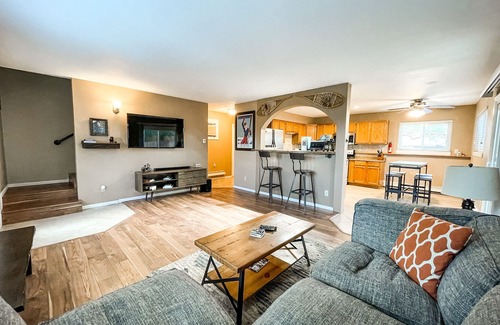 Colorado Springs Casa | The Red Barn Mountain House