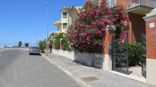 Quartiere XXXIV Lido di Ostia Levante Casa | The Red Box Roma on the Beach