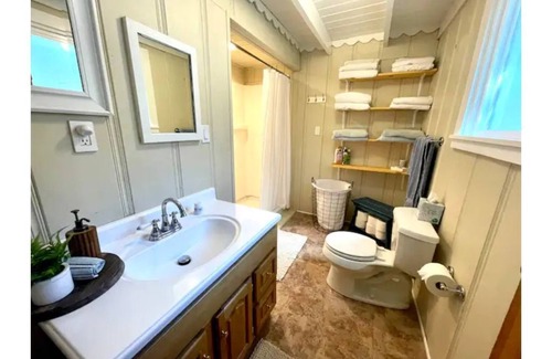 Twain Harte Cabaña | The Red Door Cottage!