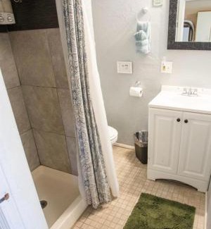 Williams Casa | The Red Door Wanderers Nest, Historic Downtown Gem