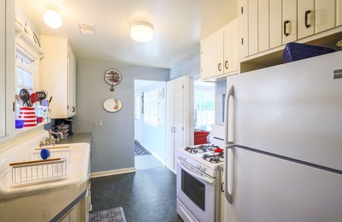 Pierson Casa | The Red Geranium Cottage