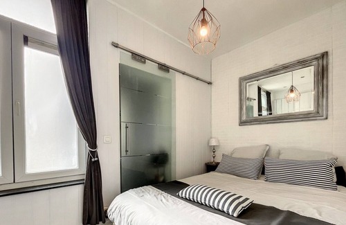 Onze-Lieve-Vrouw-ter-Sneeuw Apartamento | The Red Grand Place
